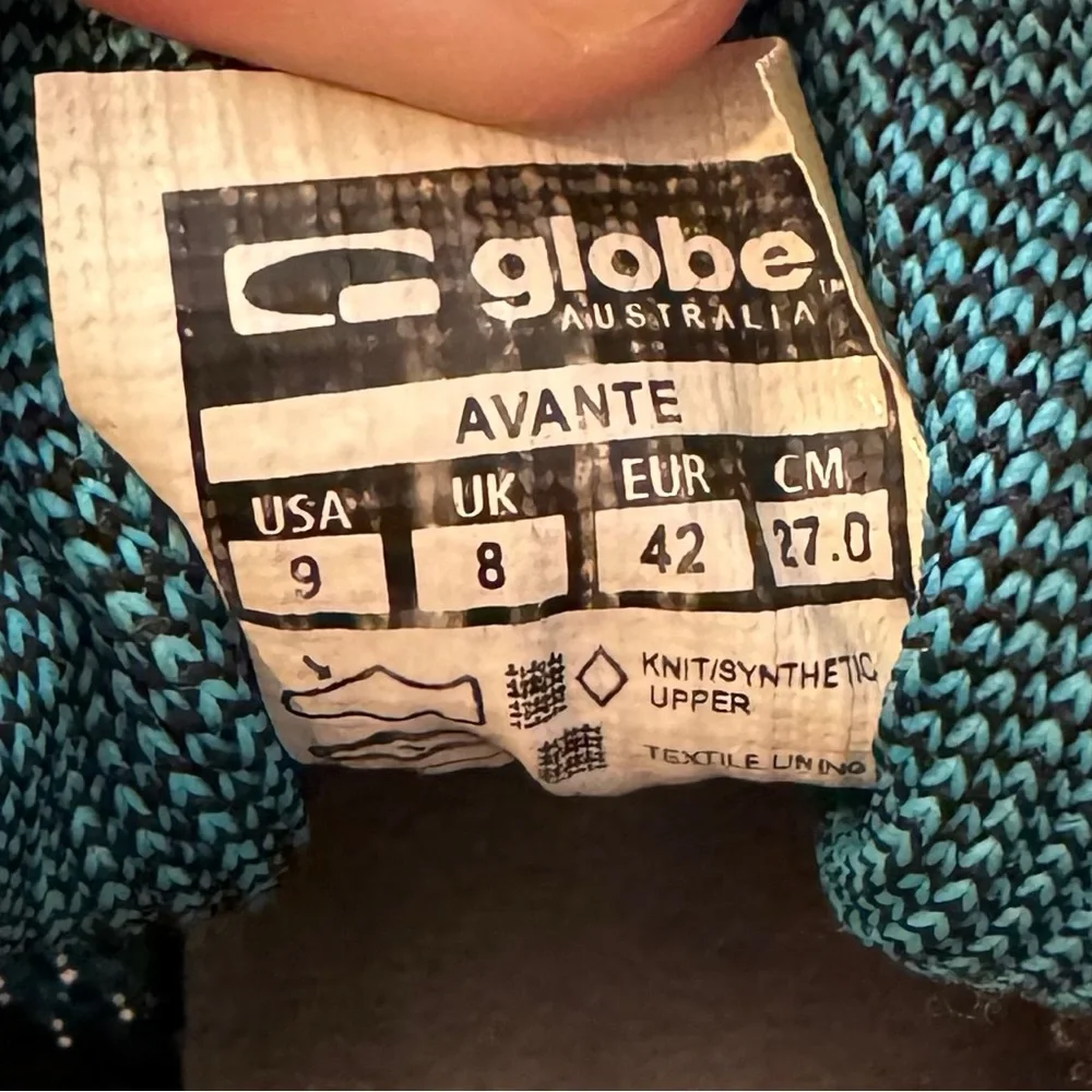 Globe avante sneakers